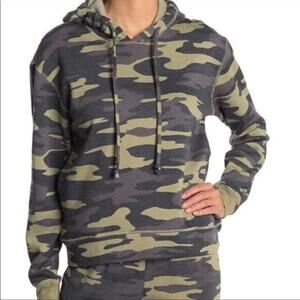 SOCIALITE Fleece Long Sleeve Pullover Hoodie Sweatshirt Sz Medium Camouflage NWT